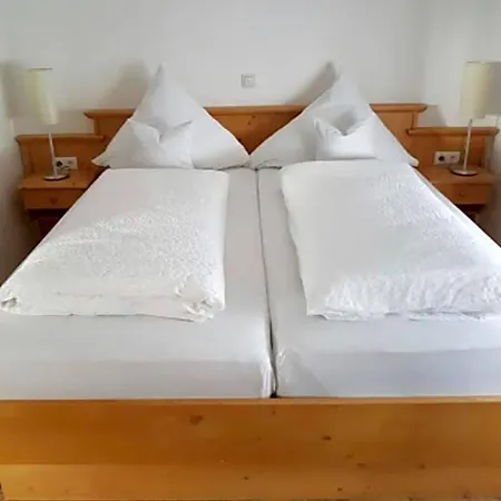 Hotel-restaurant Zur Traube Hotel *
